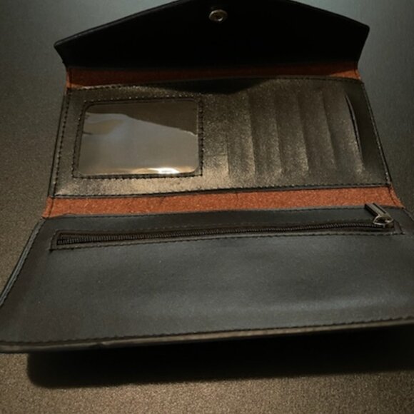 Beautiful wallet and check book cover - Picture 6 of 7